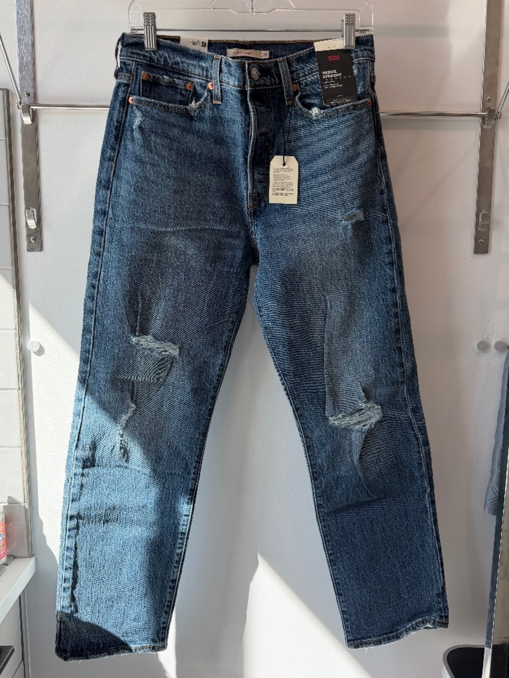 Levi's Wedgie Straight Distressed Women's 29 x 28 NWT